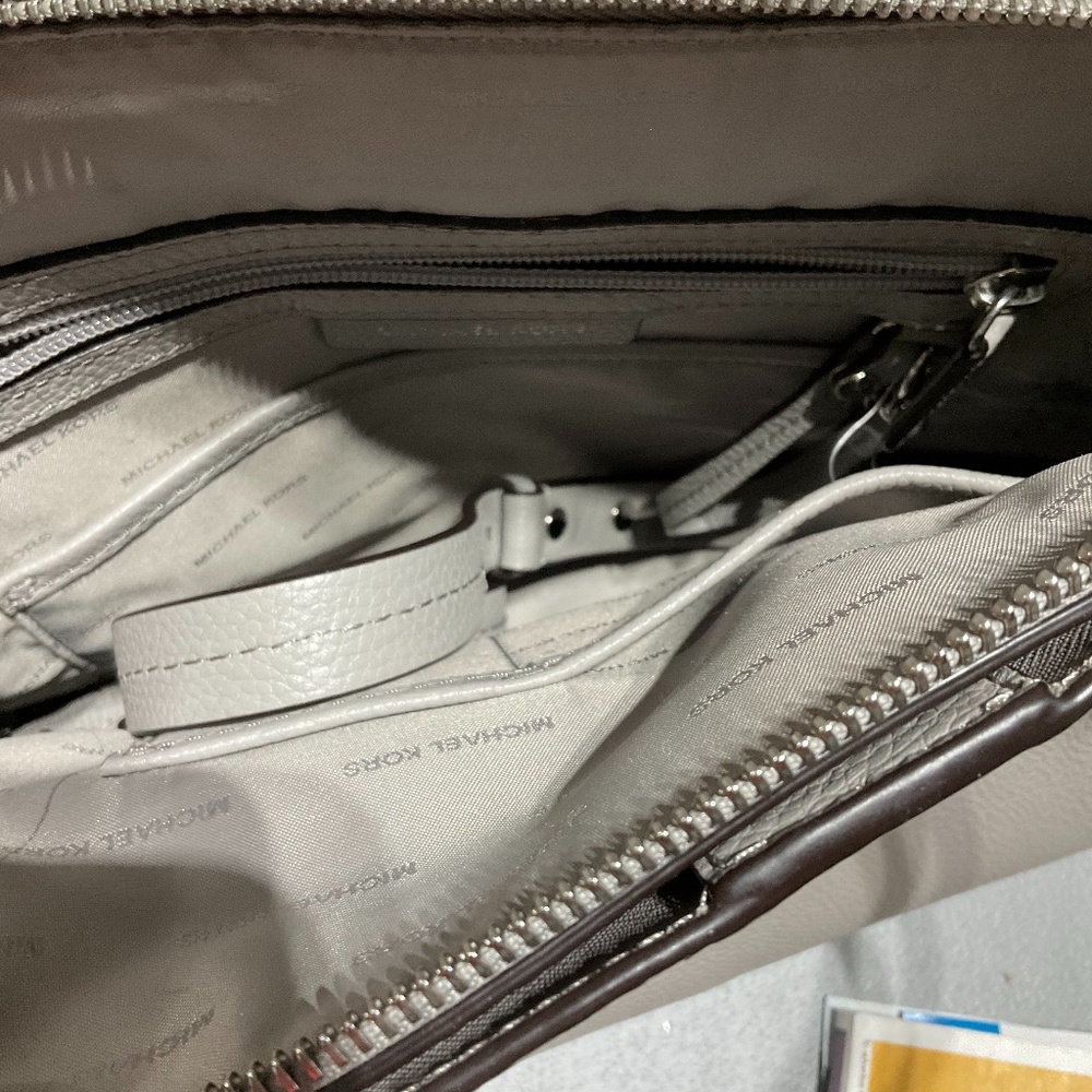Michael Kors Leather Bag - Picture 5 of 11